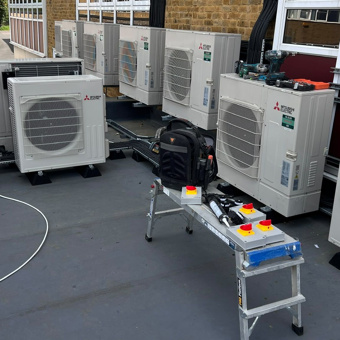 Rooftop air conditioning units